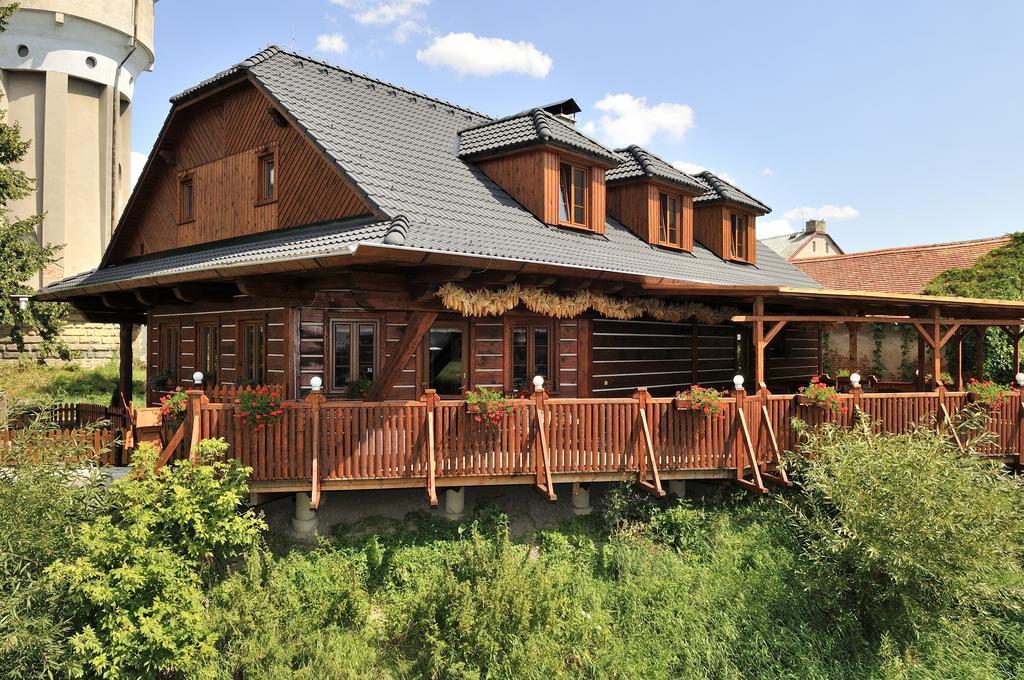 Roubenka U Mlyna Hotel Dasice ภายนอก รูปภาพ